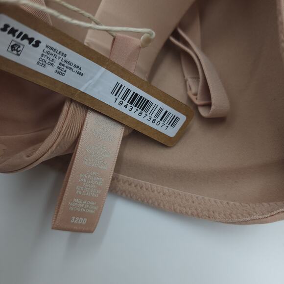 SKIMS Wireless Form T Shirt Demi Bra in Mica Size 32DD - Picture 8 of 8